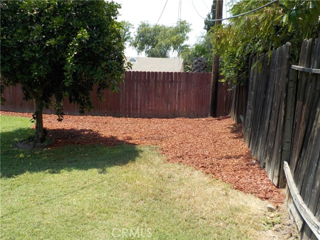 1676 Dumbarton Avenue, San Bernardino CA: https://media.crmls.org/medias/63c1a030-3105-4375-9a8e-344f18ed8e42.jpg