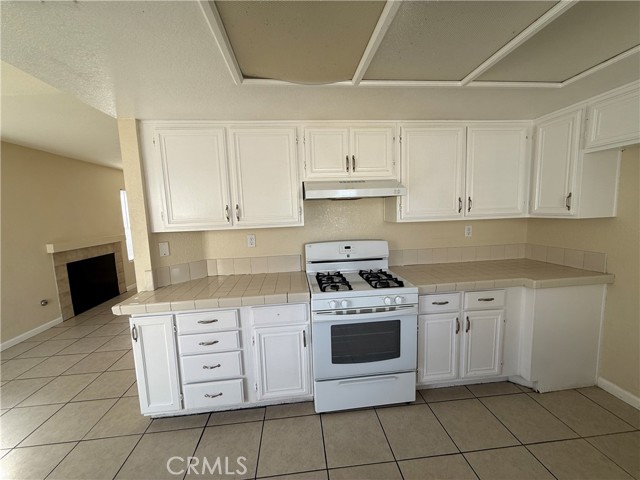 Detail Gallery Image 21 of 61 For 927 Dolphin Dr, Perris,  CA 92571 - 4 Beds | 2/1 Baths