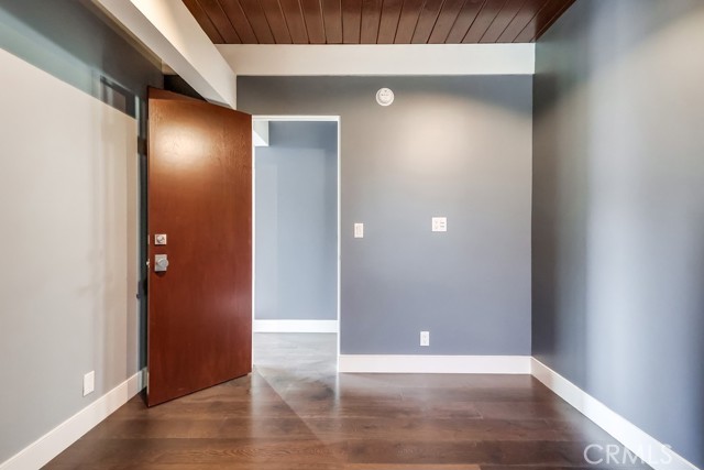 6715 E Ocean Boulevard, Long Beach CA: https://media.crmls.org/medias/63c41a35-c8e7-4990-8aae-ada1ab07dd02.jpg