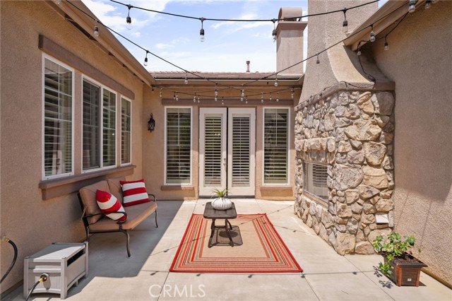 8416 Sunset Rose Drive, Corona CA: https://media.crmls.org/medias/63c428e2-04f2-4c7e-92d7-9ba5ce2d2a35.jpg