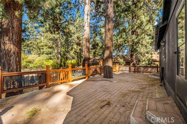 Detail Gallery Image 10 of 51 For 802 Knickerbocker Rd, Big Bear Lake,  CA 92315 - 2 Beds | 2 Baths