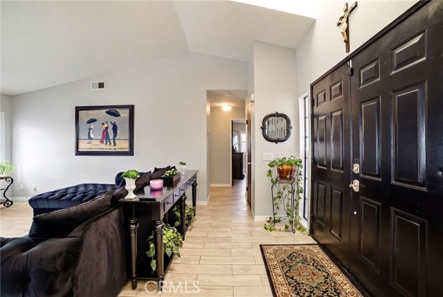 Detail Gallery Image 13 of 25 For 13847 Golden Eagle Ct, Moreno Valley,  CA 92553 - 2 Beds | 1 Baths