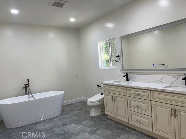 2005 Mt Vernon Avenue, Riverside CA: https://media.crmls.org/medias/63c5204b-8c6e-45c1-984d-19625c9dc1c7.jpg