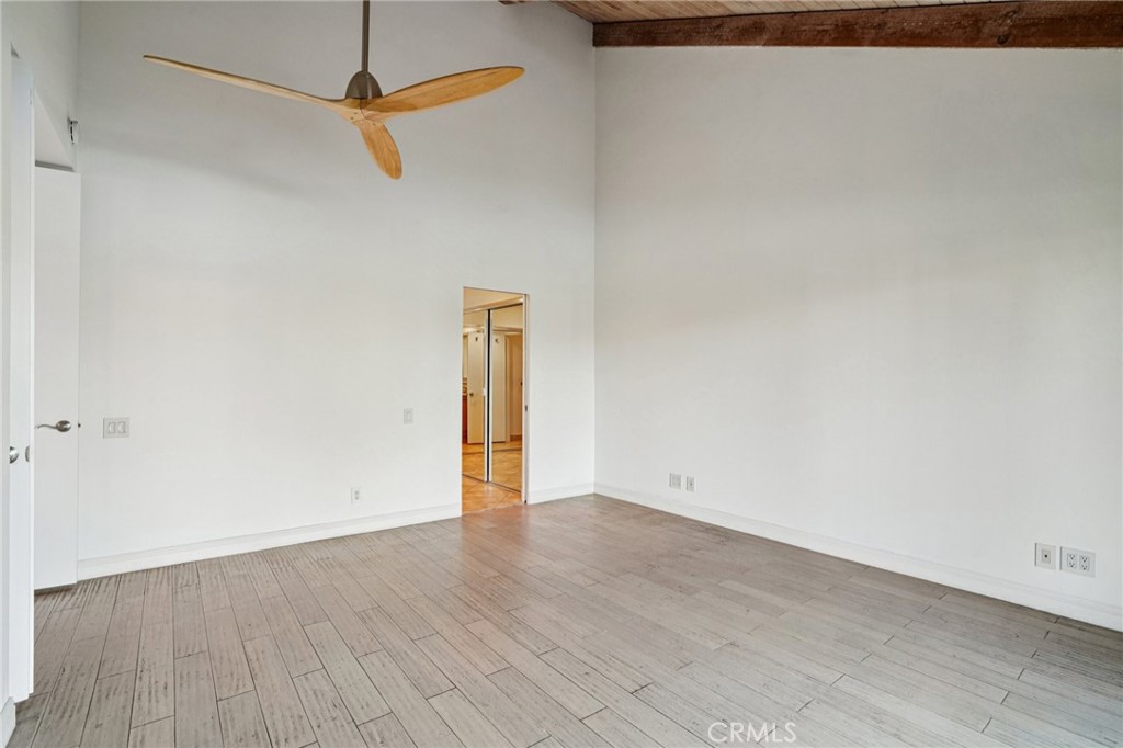 MLS #OC25200796 image #21