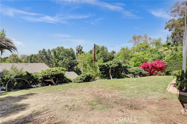 2307 Cameron Avenue, Covina CA: https://media.crmls.org/medias/63c55b20-601f-4350-b94a-b7127e6f10b6.jpg