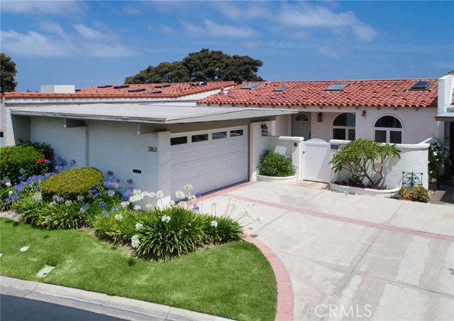 2163 Vista Entrada, Newport Beach CA: https://media.crmls.org/medias/63c5be8f-010c-43a7-b913-302820c55acd.jpg