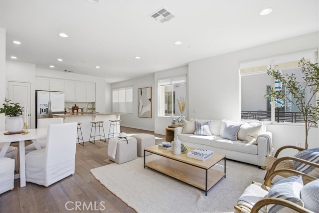 Image 3 of 32 For 12921 Union Avenue 107