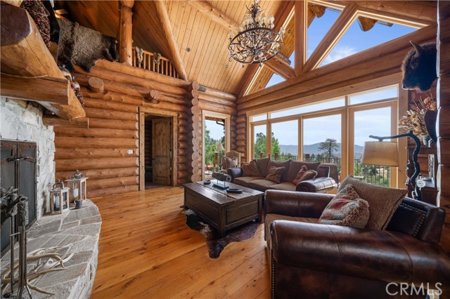 26000 Deertrail Drive, Tehachapi CA: https://media.crmls.org/medias/63c644fd-6005-412b-b8d6-465a1d7de9a6.jpg