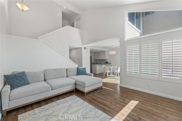164 Stanford Court, Irvine CA: https://media.crmls.org/medias/63c659fd-c6c1-4b0d-9909-1c38de455b89.jpg