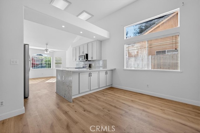 Detail Gallery Image 6 of 23 For 10291 N Whitney, Fresno,  CA 93730 - 4 Beds | 2 Baths