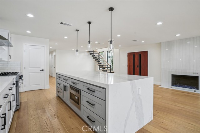 Detail Gallery Image 5 of 40 For 21922 Erie Ln, Lake Forest,  CA 92630 - 4 Beds | 3 Baths