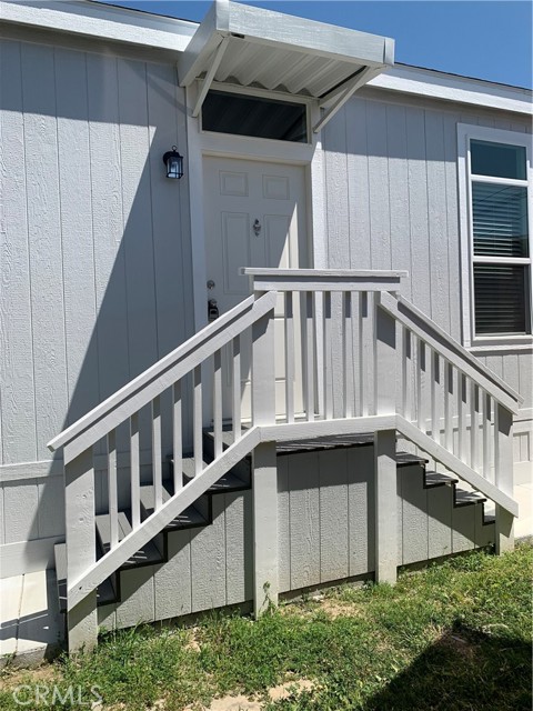 Detail Gallery Image 3 of 14 For 2767 W 1st St #14,  Santa Ana,  CA 92703 - 2 Beds | 1 Baths