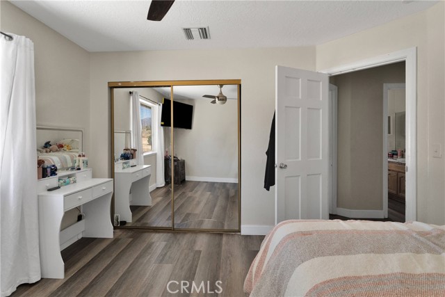 10325 Sheep Creek Road, Phelan CA: https://media.crmls.org/medias/63c77fed-b88f-46dc-b13d-7188d19af6df.jpg