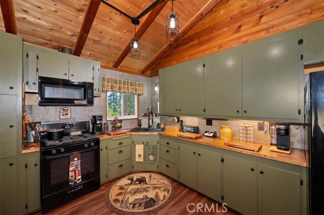 1150 Bear Springs, Rimforest, CA 92378