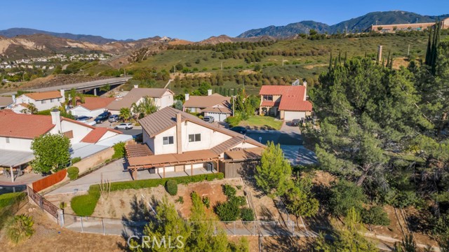 18665 Pad Court, Newhall CA: https://media.crmls.org/medias/63ca609e-1a5b-4b59-8bec-7433047812ef.jpg