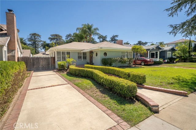 Detail Gallery Image 3 of 52 For 224 E Princeton St, Ontario,  CA 91764 - 3 Beds | 1/1 Baths