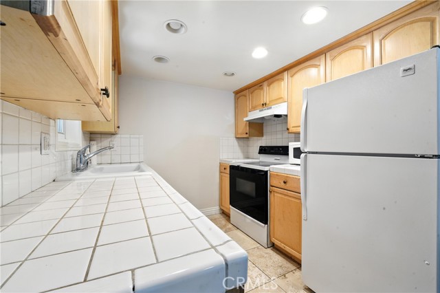 1727 Brea Boulevard, Fullerton CA: https://media.crmls.org/medias/63cb428b-5135-460c-9bff-581617ef6710.jpg