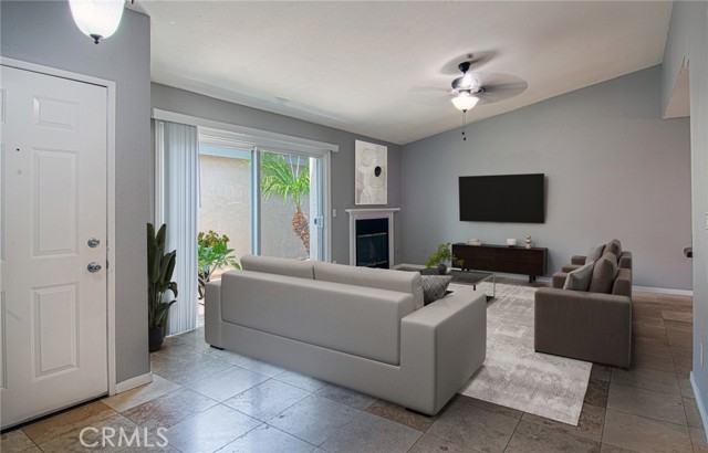 267 Oleander Drive, Oceanside CA: https://media.crmls.org/medias/63cb6e8e-b63c-46ce-a807-552aab6a7365.jpg
