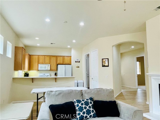 Detail Gallery Image 12 of 38 For 1745 S Forest Oaks Dr, Beaumont,  CA 92223 - 2 Beds | 2 Baths