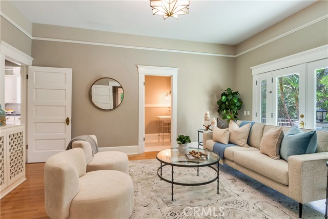 16 Campbell Avenue, Redlands CA: https://media.crmls.org/medias/63cbd3f8-8c88-497a-84d1-5a34a0a25033.jpg