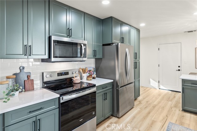 Detail Gallery Image 8 of 27 For 16 El Cerrito Dr, Chico,  CA 95973 - 3 Beds | 2 Baths