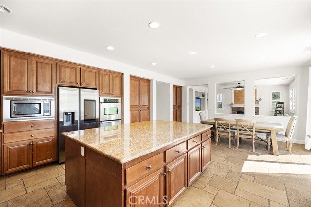 28481 Scenic Bay Cove, Menifee CA: https://media.crmls.org/medias/63ccecfd-8ed0-4b29-88e3-a6260a155002.jpg