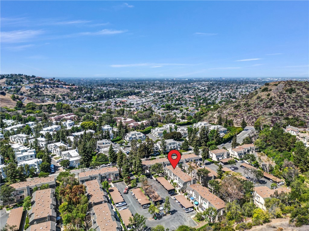 https://media.crmls.org/medias/63ce309e-701d-4e85-8f5f-557fa1ac7348.jpg?preset=X-Large