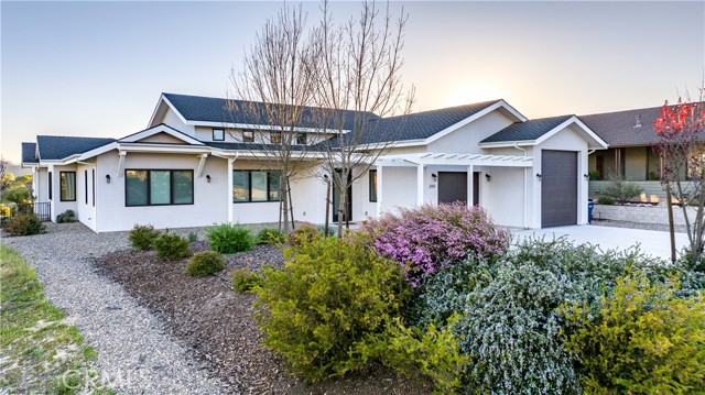 Detail Gallery Image 4 of 74 For 3315 Catalina, Paso Robles,  CA 93446 - 4 Beds | 3/1 Baths