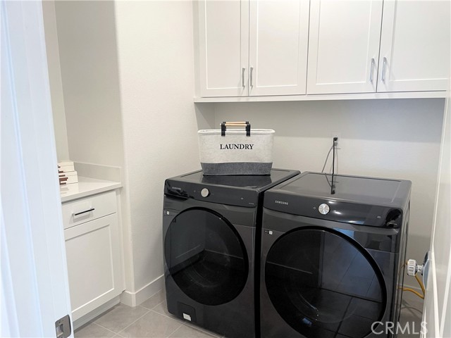 Detail Gallery Image 14 of 21 For 1060 N Anaheim Blvd #2, Anaheim,  CA 92801 - 4 Beds | 3/1 Baths