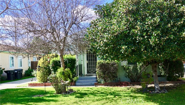 Detail Gallery Image 2 of 2 For 2213 N Valley St, Burbank,  CA 91505 - 3 Beds | 1 Baths