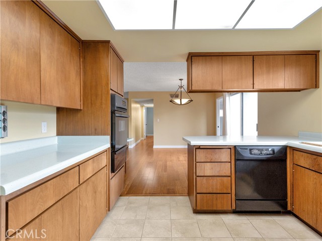 Detail Gallery Image 6 of 23 For 5322 Harvard, Westminster,  CA 92683 - 5 Beds | 3 Baths