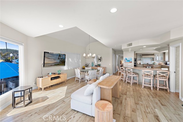 Detail Gallery Image 5 of 25 For 603 S Coast Hwy a,  Laguna Beach,  CA 92651 - 3 Beds | 2/1 Baths
