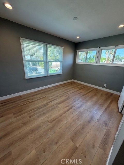 Image 18 of 42 For 11012 Marklein