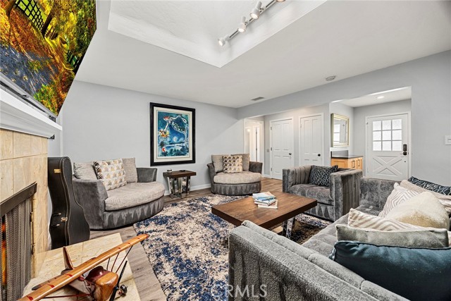 Detail Gallery Image 14 of 58 For 634 East Adams Ave, Orange,  CA 92867 - 5 Beds | 6 Baths