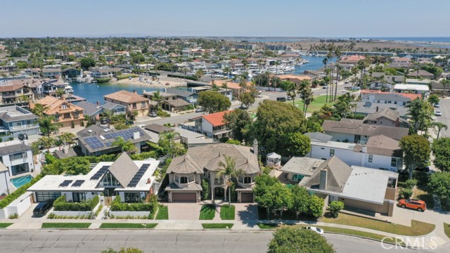 16802 Kamalii Drive, Huntington Beach CA: https://media.crmls.org/medias/63cfdb58-afb7-4ab0-bfa1-49a98ea8c28c.jpg