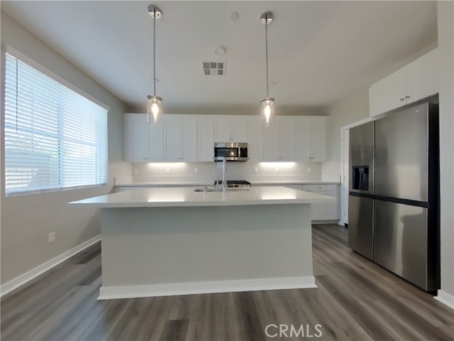31651 Hans Drive, Menifee CA: https://media.crmls.org/medias/63d085e7-b26a-4e7f-946c-d780a5a94d54.jpg