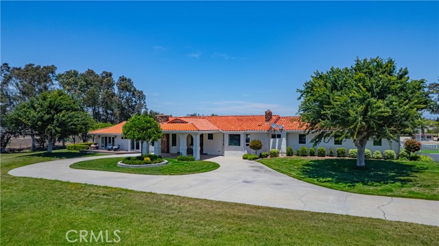 26465 Douglas Avenue, Murrieta CA: https://media.crmls.org/medias/63d0f9dc-d3b2-4c32-a953-433d27625752.jpg