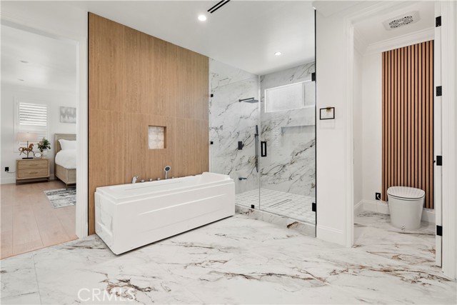 21861 Vacation Ln Lane, Huntington Beach CA: https://media.crmls.org/medias/63d1d296-6d31-4a55-b70e-a8c1c0874ed8.jpg