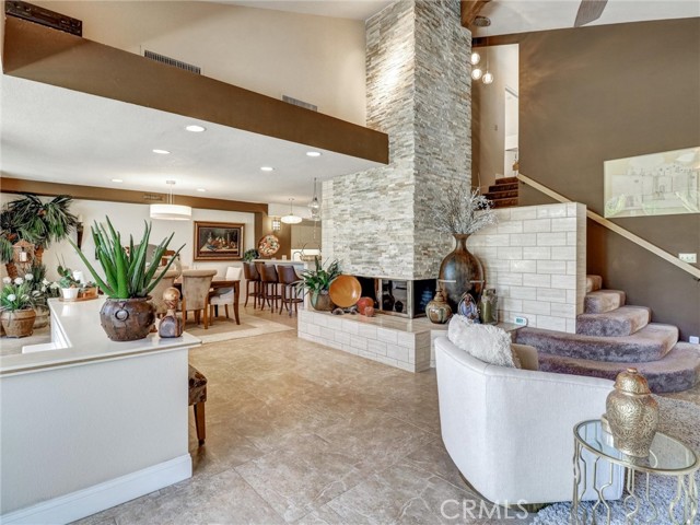 208 Kavenish S Drive, Rancho Mirage CA: https://media.crmls.org/medias/63d202aa-b532-4631-b3d2-2c37f597b78b.jpg