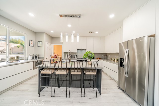 Detail Gallery Image 9 of 46 For 43118 Fiore, Indio,  CA 92203 - 5 Beds | 2/1 Baths