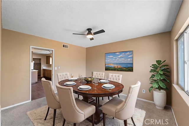 9946 Ruffner Avenue, North Hills CA: https://media.crmls.org/medias/63d2c215-4f18-448a-8780-41802e5fa8d7.jpg