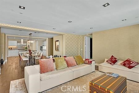 https://media.crmls.org/medias/63d316ee-9c97-49ba-b0ff-73220e57a2a1.jpg?preset=X-Large