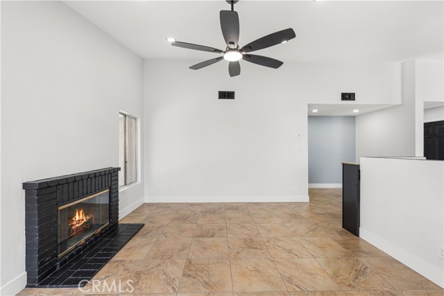 Detail Gallery Image 7 of 58 For 4042 E Avenue R6, Palmdale,  CA 93552 - 3 Beds | 2 Baths
