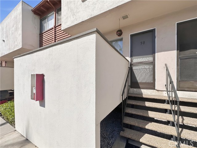 Detail Gallery Image 2 of 38 For 7033 Stewart and Gray, Downey,  CA 90241 - 2 Beds | 2 Baths