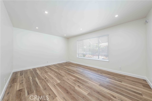 5212 Chablis Circle, Irvine CA: https://media.crmls.org/medias/63d5c9e1-f98b-47a9-9ce4-b4bd9f079984.jpg