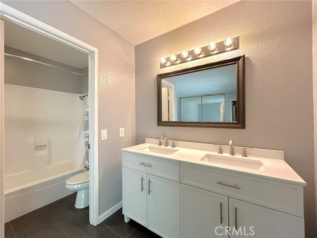 13680 Cottonwood Trail, Yucaipa CA: https://media.crmls.org/medias/63d69e58-8683-45a3-92b4-fd0a652631c5.jpg