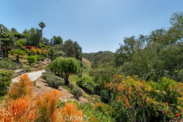 Detail Gallery Image 38 of 43 For 20984 Bandera St, Woodland Hills,  CA 91364 - 3 Beds | 3/1 Baths