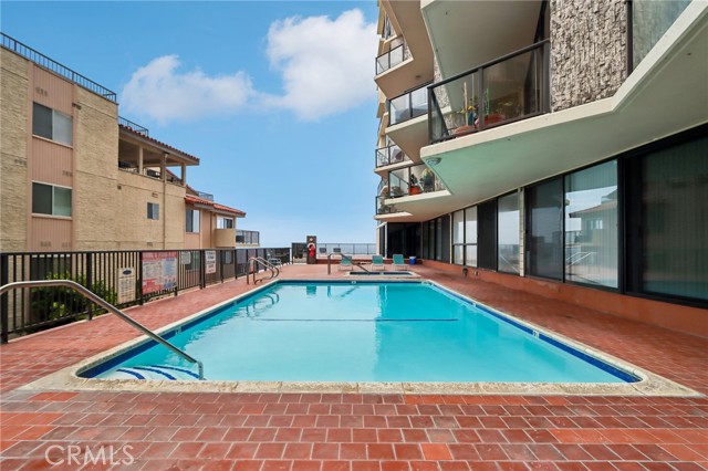 531 Esplanade, Redondo Beach, California 90277, 2 Bedrooms Bedrooms, 0 ,1 BathroomBathrooms,Residential,For Sale,Esplanade,0,PW26154247