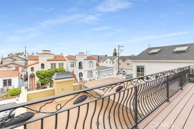 Detail Gallery Image 32 of 75 For 5580 E Saint Irmo Walk, Long Beach,  CA 90803 - 3 Beds | 2/1 Baths