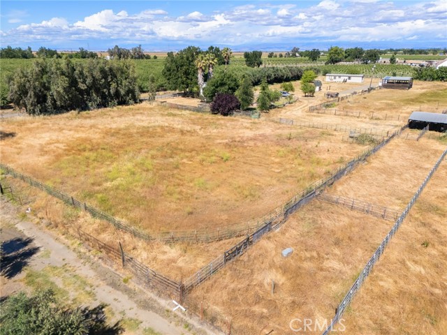 6197 County Road 4, Orland CA: https://media.crmls.org/medias/63d76cc7-40ec-4216-9eb1-024b88be55d6.jpg